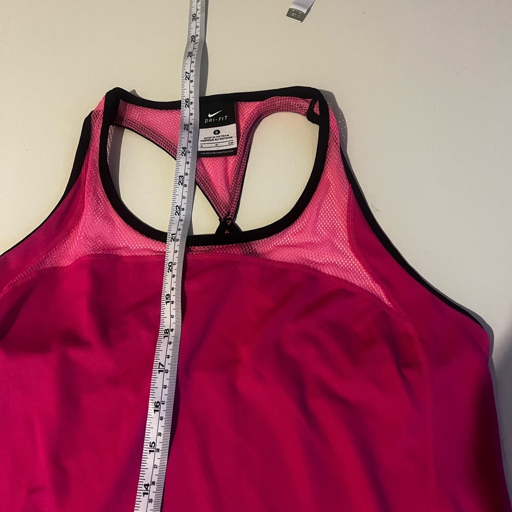 Nike Size S hot Pink had a Black